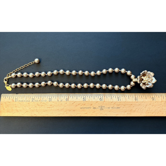 Vintage Nolan Miller Glamour Collection Simulated Pearl Blooming Flower Necklace - Picture 11 of 11